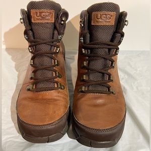 UGG Ellison